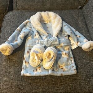 NWT Jessica Simpson Robe with Slippers Sz 0-9 months